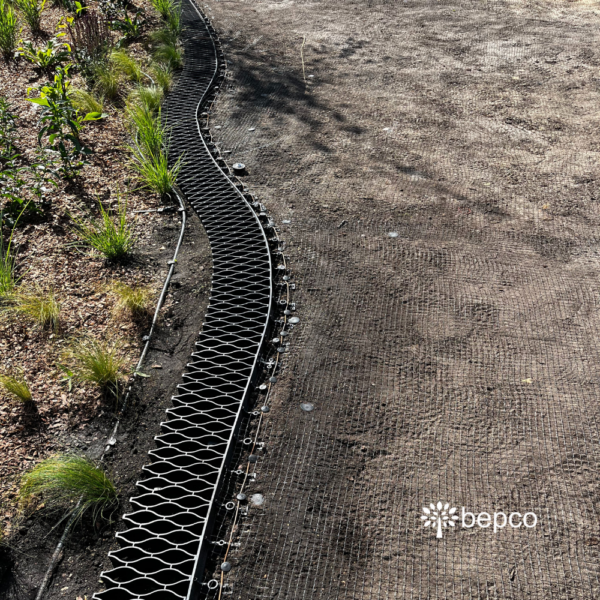 bepco Flexgitter - 5er Set - flexibles Rasengitter mit 15x Erdankern, für Garten & Wege – Bild 10